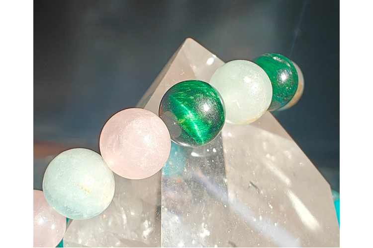 Limpid Water Bracelet: Blue Onyx, Tiger's Eye, Rose Quartz | Feng Shui Water-Wood Energy