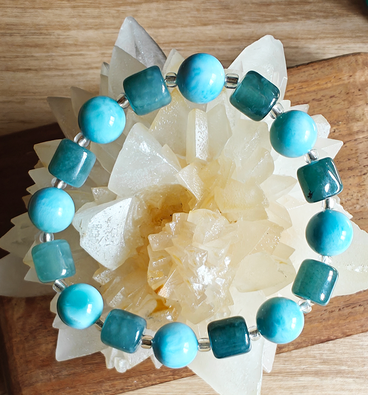 湖海攬翠海紋石危地馬拉翡翠水晶手串